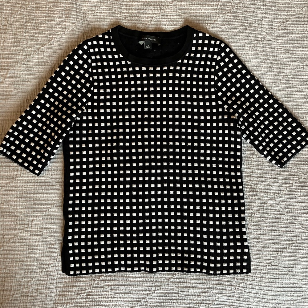 Ann Taylor knit short short sleeve windowpane sweater